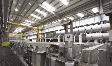 Een voorbeeld van een moderne anodiseerlijn in een nieuwe fabriek